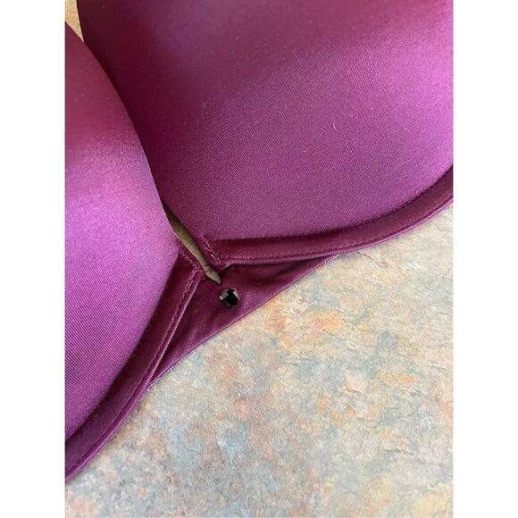 Victoria’s Secret Very Sexy Push-Up Bra 34DD - Picture 3 of 6